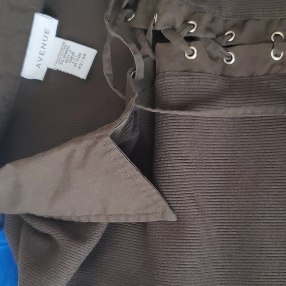 Avenue plus size ribbed long sleeve lace up olive green top 22/24 - Picture 5 of 5